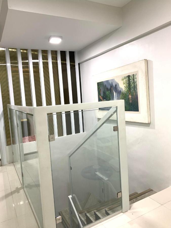 2 Bedroom Condo Unit With City And Mountain View Cebu Kültér fotó