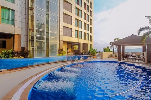 2 Bedroom Condo Unit With City And Mountain View Cebu Kültér fotó