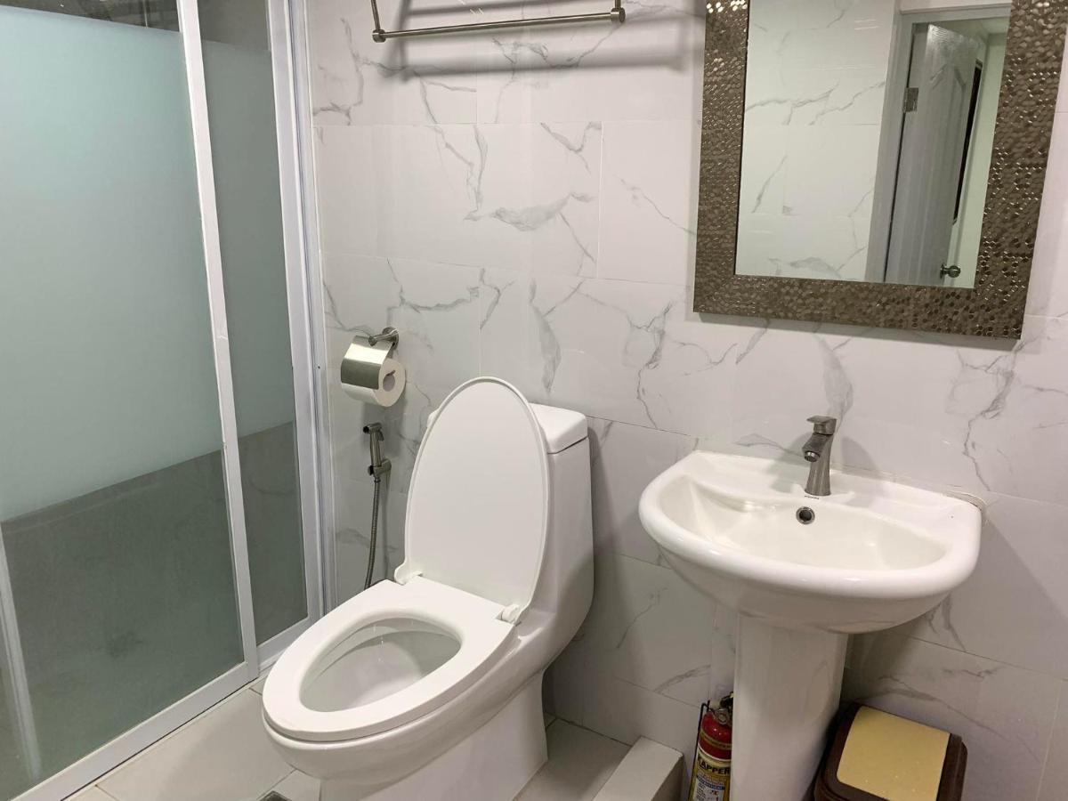 2 Bedroom Condo Unit With City And Mountain View Cebu Kültér fotó