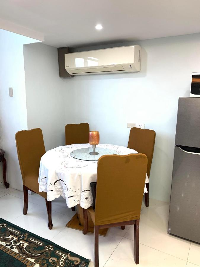 2 Bedroom Condo Unit With City And Mountain View Cebu Kültér fotó
