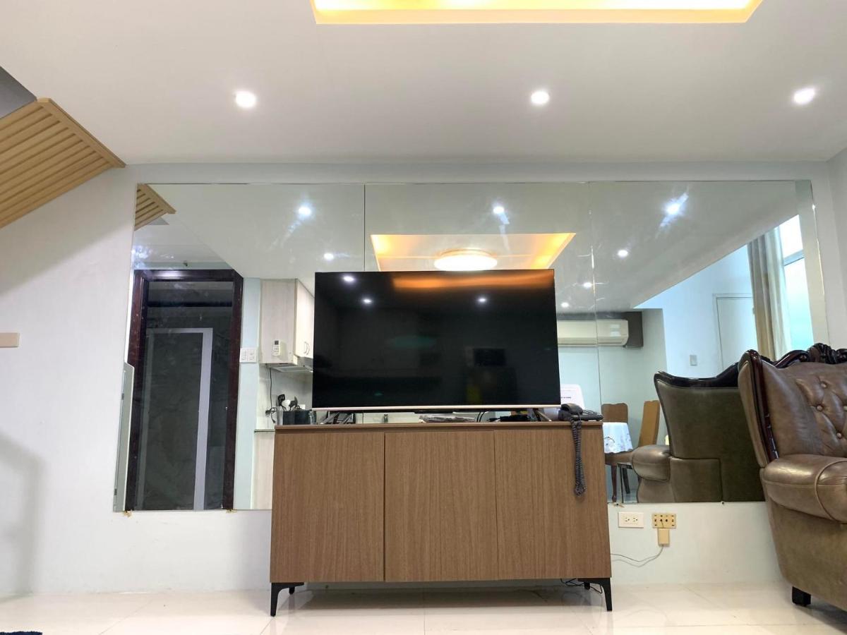 2 Bedroom Condo Unit With City And Mountain View Cebu Kültér fotó