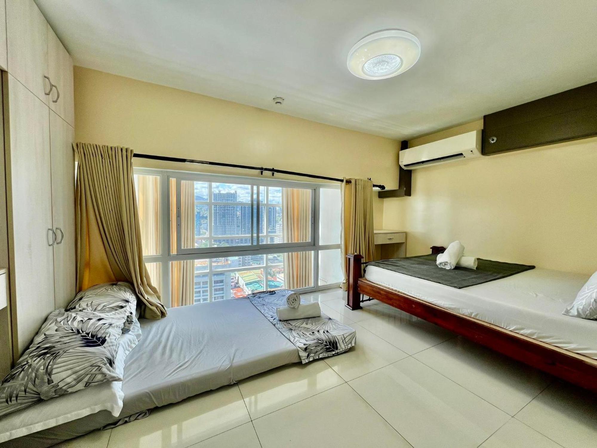 2 Bedroom Condo Unit With City And Mountain View Cebu Kültér fotó