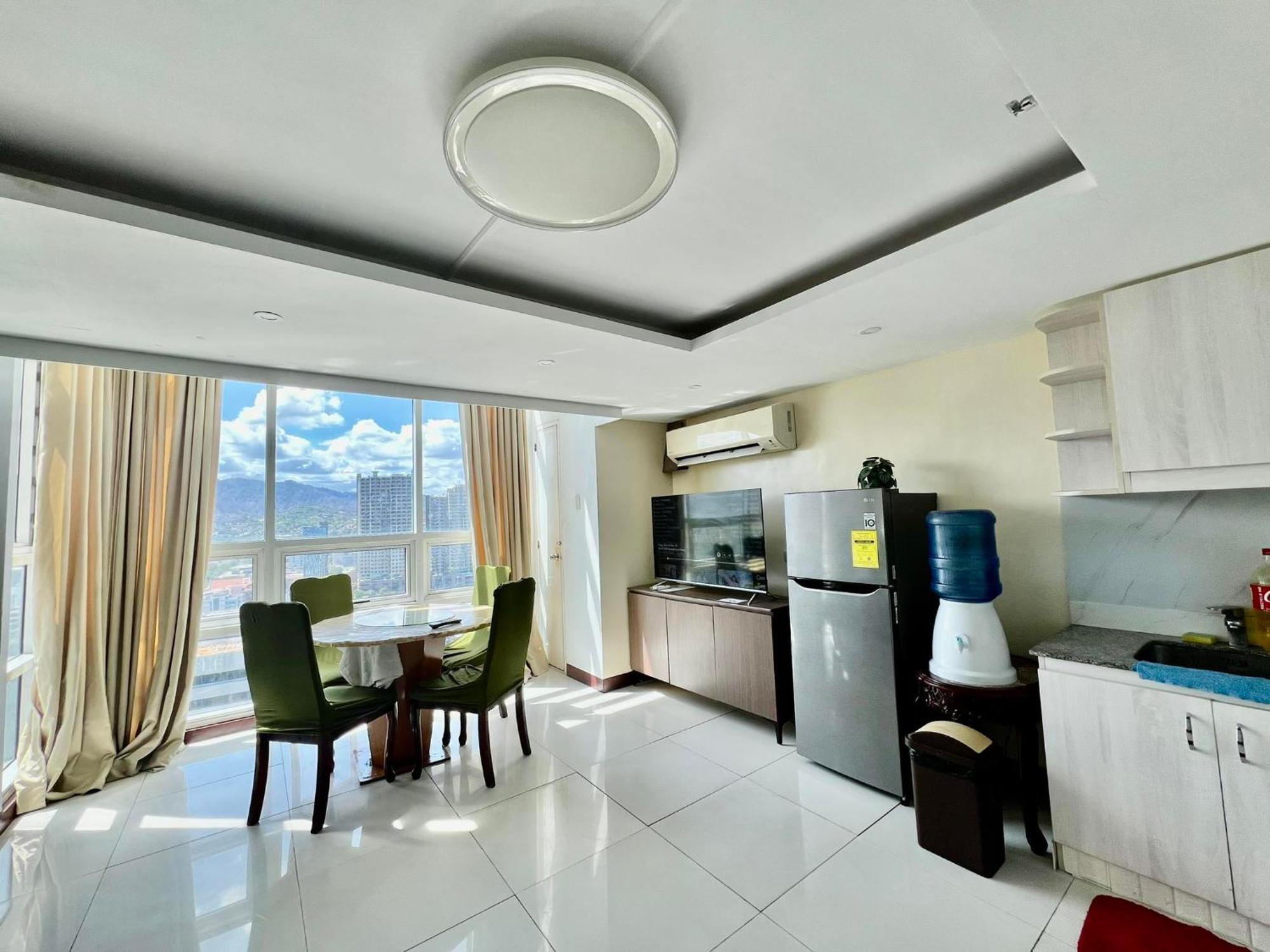 2 Bedroom Condo Unit With City And Mountain View Cebu Kültér fotó