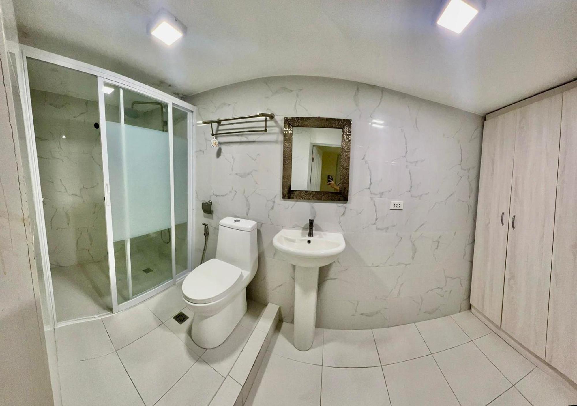 2 Bedroom Condo Unit With City And Mountain View Cebu Kültér fotó